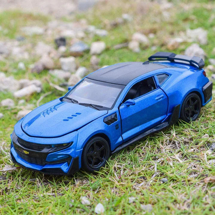 Chevrolet Camaro Bumblebee - Diecast Metal Car - Scale 1:24