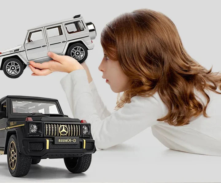 Mercedes Benz G-klessa G-63- Diecast Metal Car - Scale 1:24