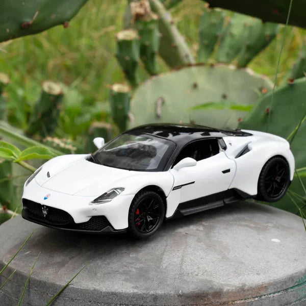 Maserati Mc20 - Diecast Metal Car - Scale 1:32