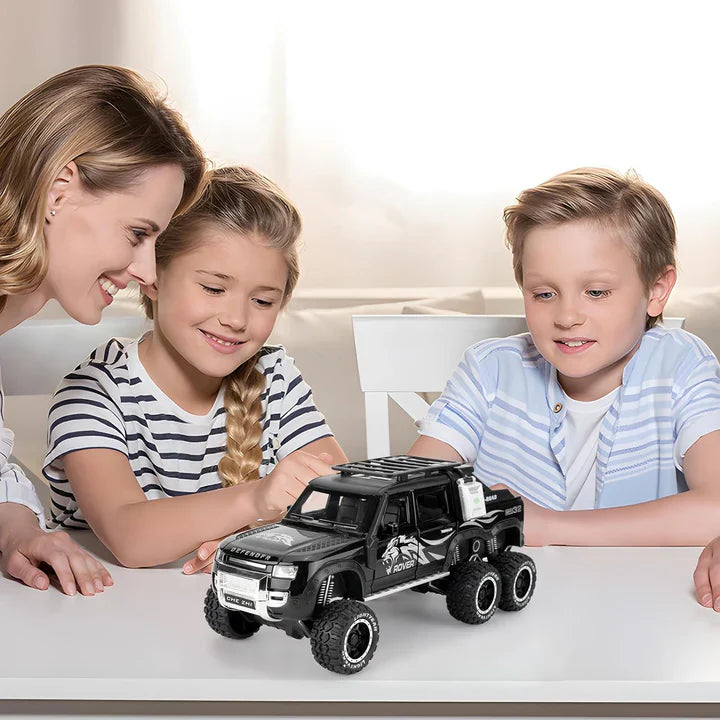 Land Rover Defender Guard 6x6  - Diecast Metal Car - Scale 1:24