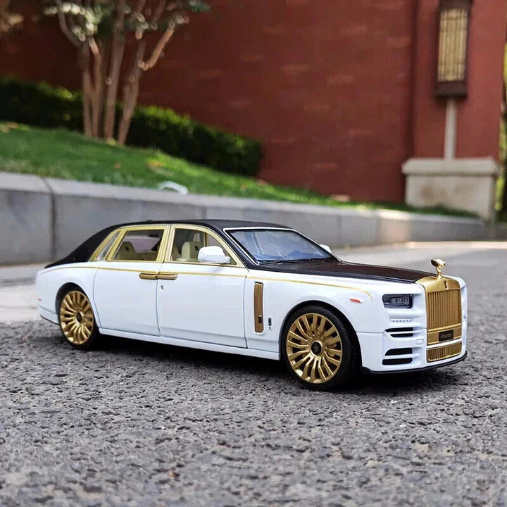 Rolls Royce Phantom Lux Gold - Diecast Metal Car - Scale 1:24